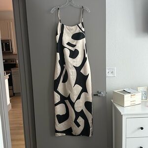 Abstract print, strappy, maxi dress